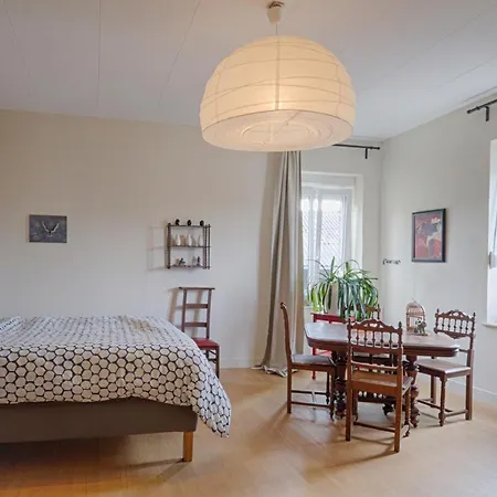 לינה וארוחת בוקר D'hotes Fantesstique *