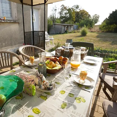D'hotes Fantesstique Bed & Breakfast Berzieux