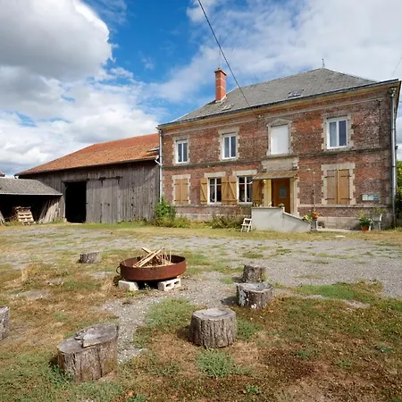 D'hotes Fantesstique לינה וארוחת בוקר