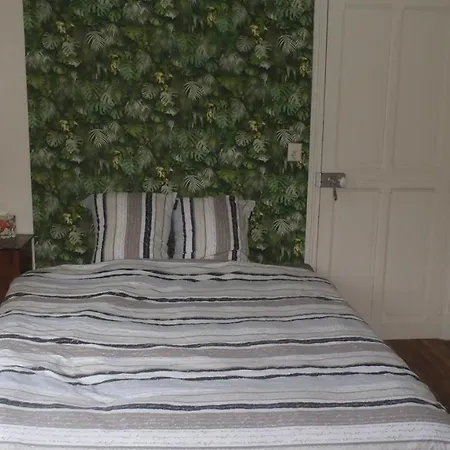 D'hotes Fantesstique לינה וארוחת בוקר Berzieux